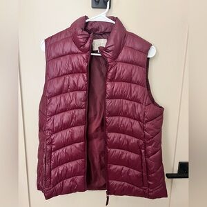LOFT Women's Maroon Quilted Vest